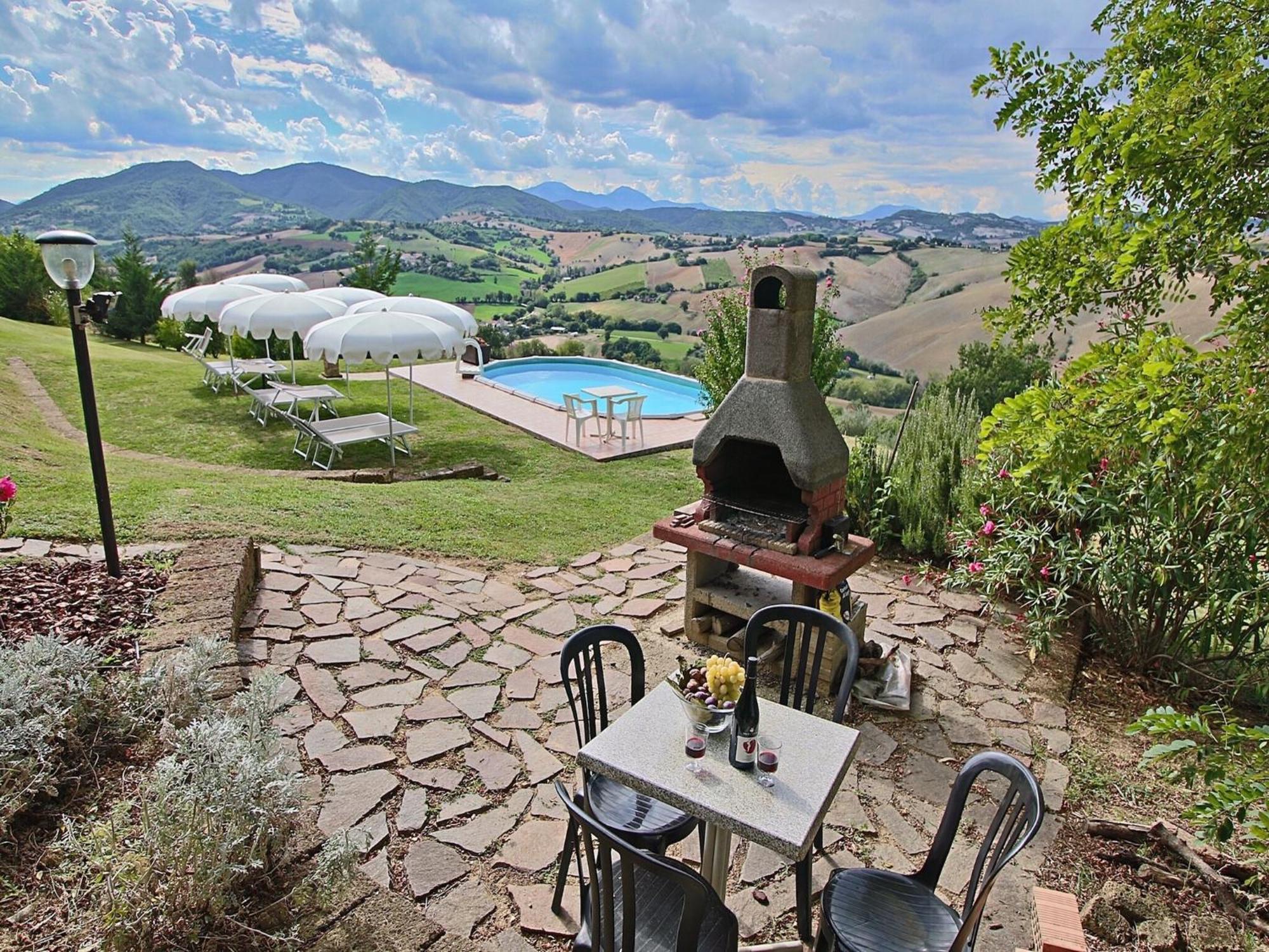 Nice Flat In Arcevia With Swimming Pool Exteriér fotografie