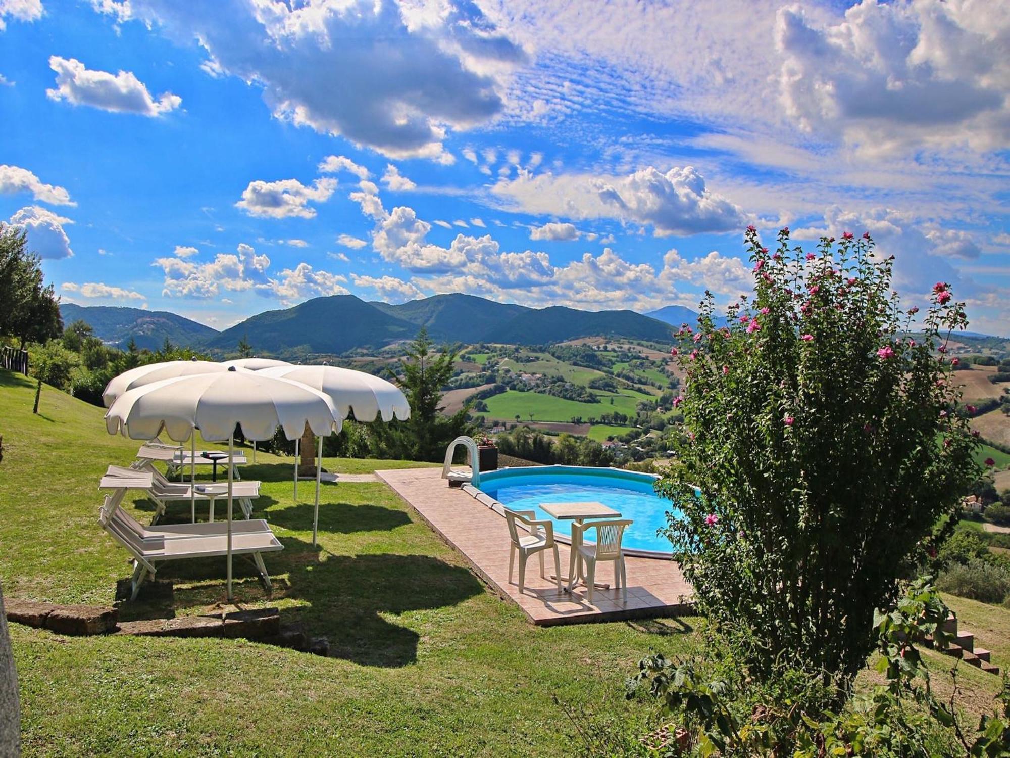 Nice Flat In Arcevia With Swimming Pool Exteriér fotografie