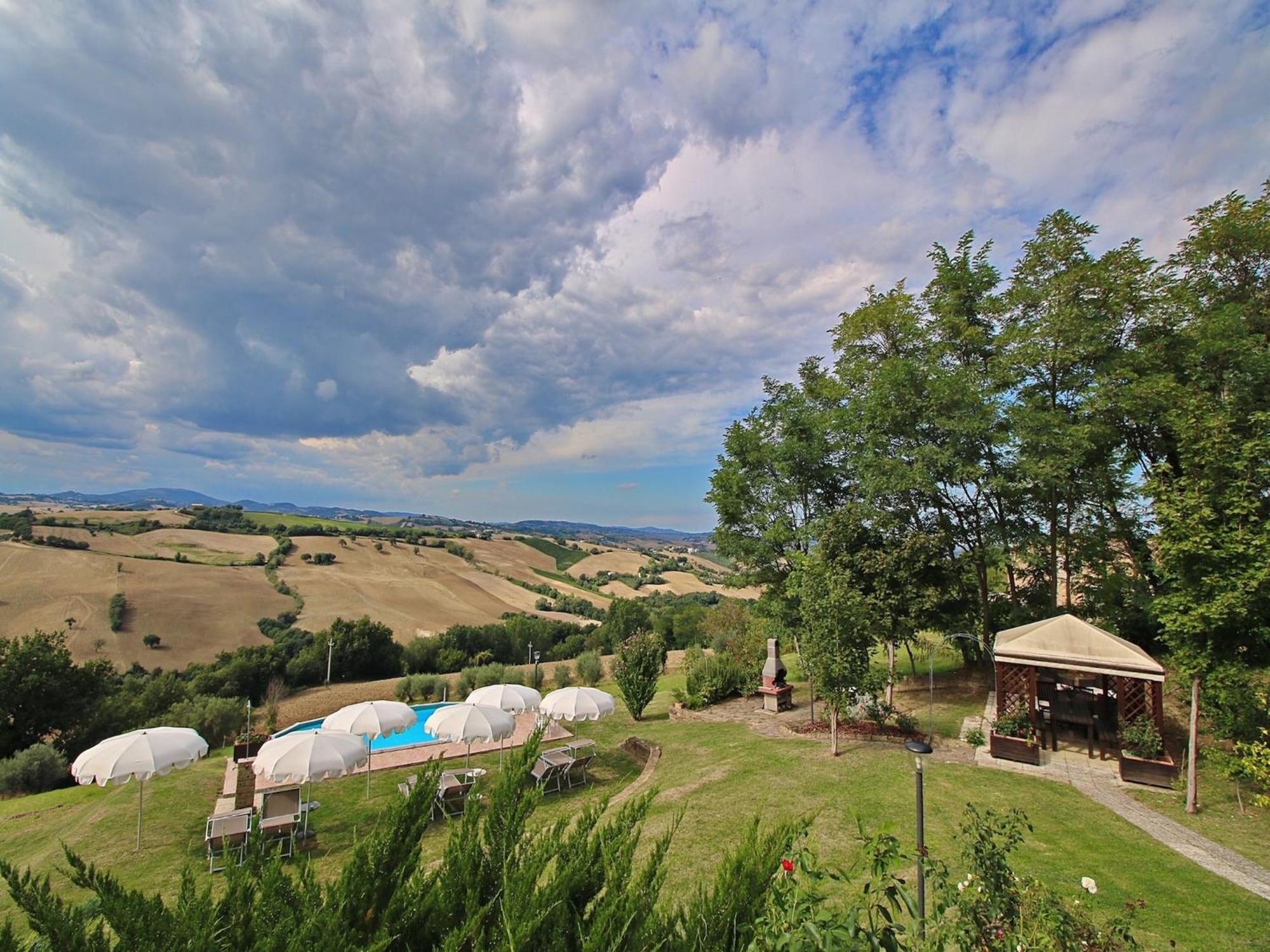 Nice Flat In Arcevia With Swimming Pool Exteriér fotografie
